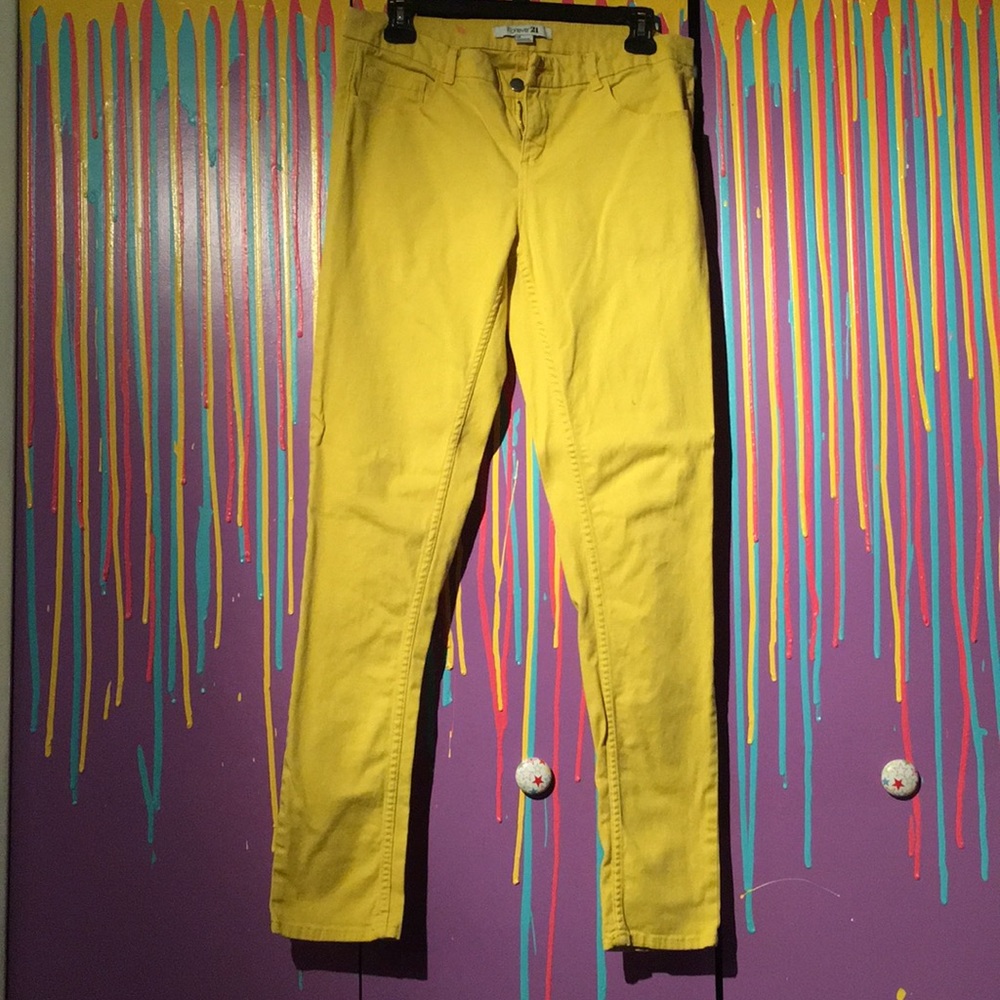 Yellow skinny jeans